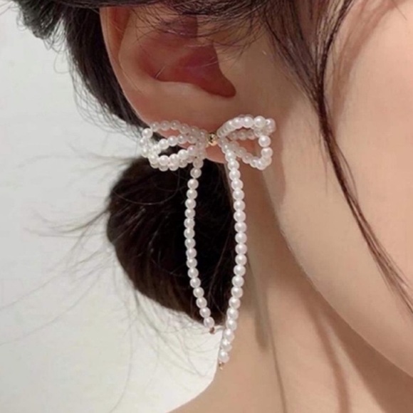 Mari Beaded Pearl Earrings - Picture 1 of 2